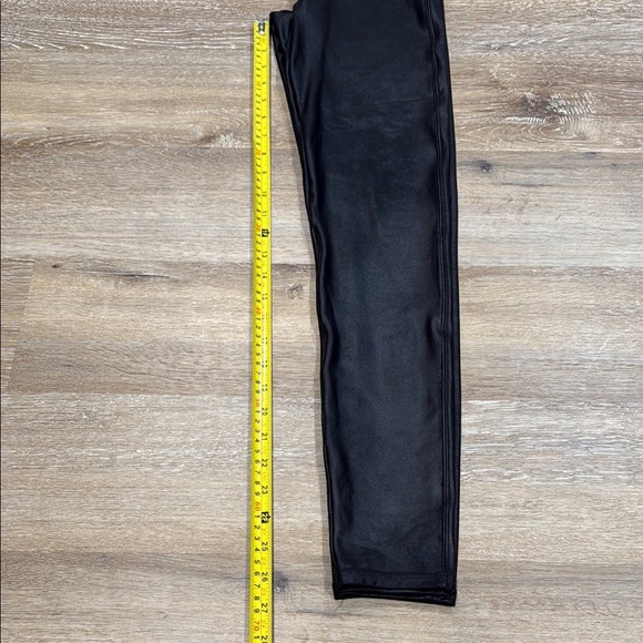 SPANX Size  L Black Form-Fitting Leggings with High-Rise Waistband Faux Leather - Picture 6 of 9